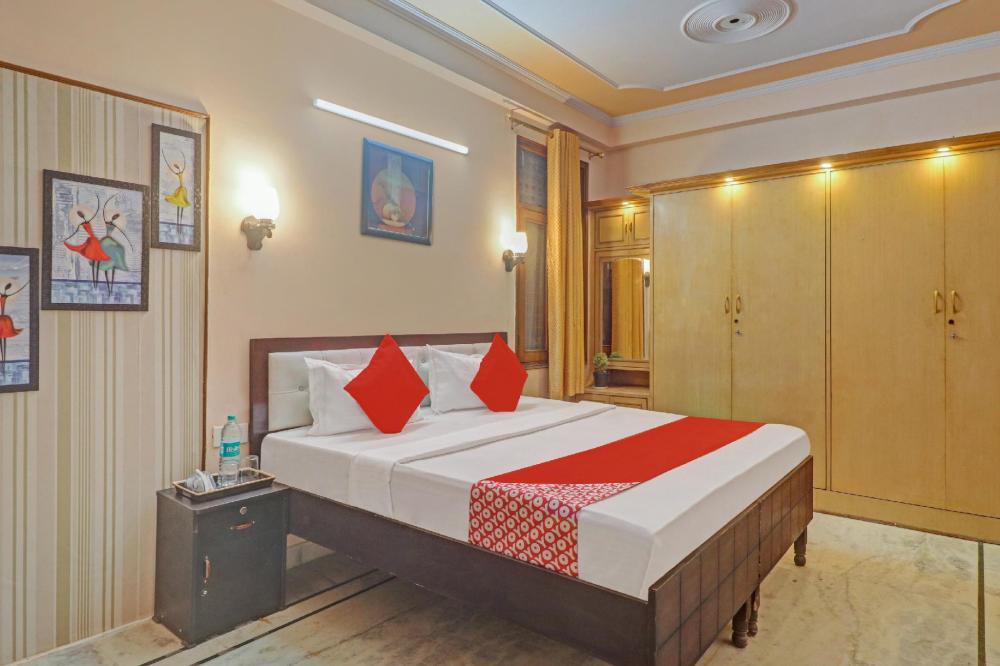 super hotel o satguru residency