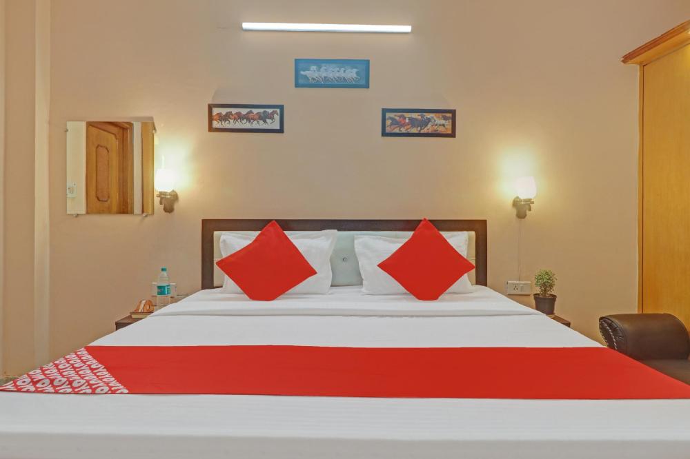 super hotel o satguru residency