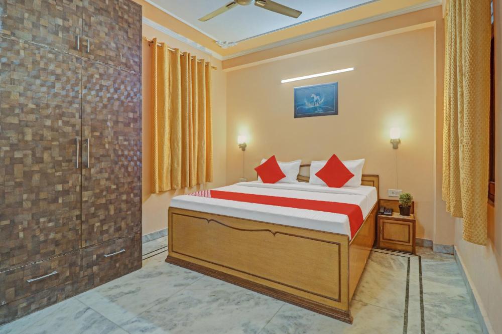 super hotel o satguru residency