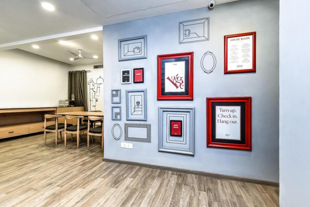 hotel o noida premium inn