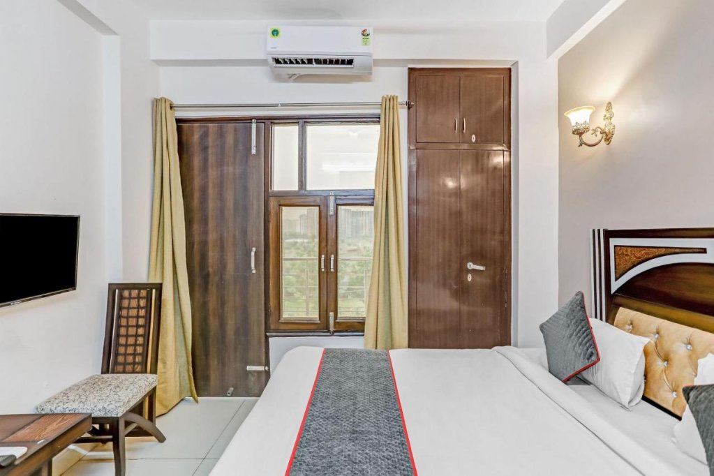 Hotel O Noida Premium Inn,Sector 1,3 star