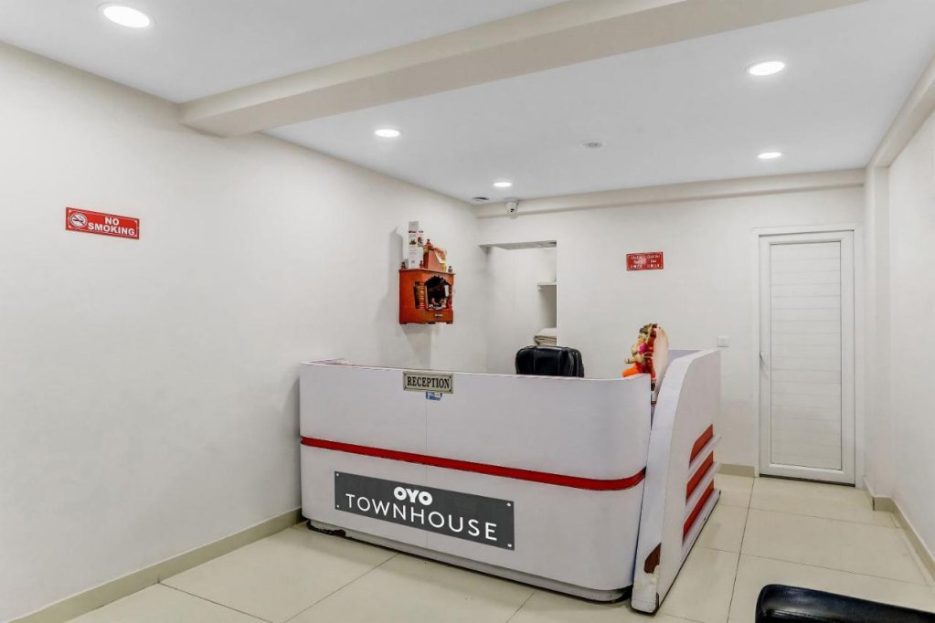 Hotel O Noida Premium Inn,Sector 1,3 star