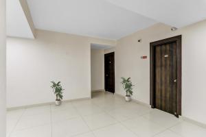 hotel o noida premium inn