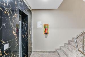 hotel o noida premium inn