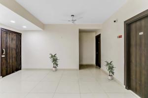 hotel o noida premium inn