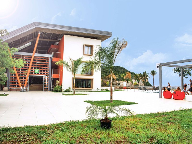 ibis styles mayotte aeroport