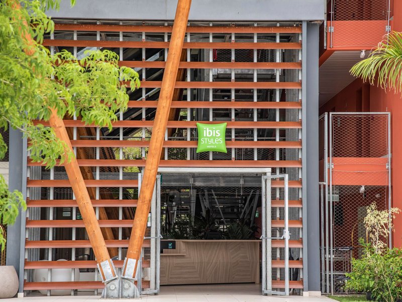 ibis styles mayotte aeroport