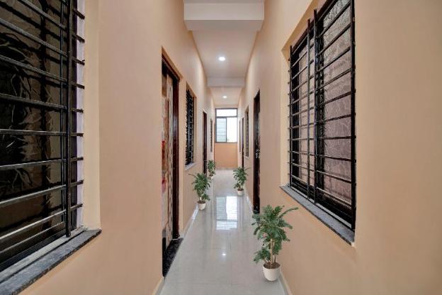 flagship 90881 r k guest house