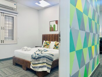 bluo modern 1bhk dlf galleria market