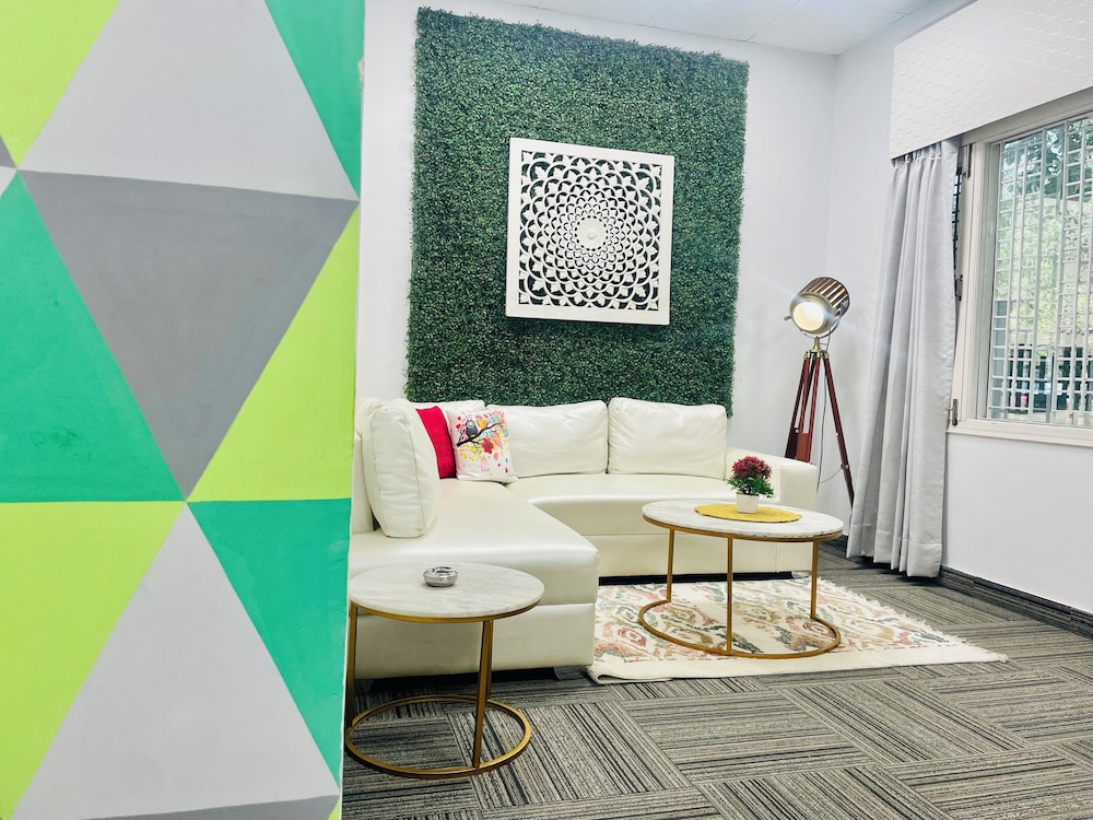 bluo modern 1bhk dlf galleria market