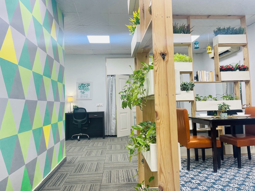 bluo modern 1bhk dlf galleria market