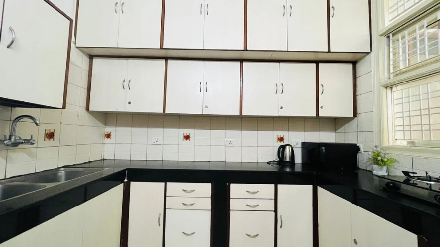 bluo modern 1bhk dlf galleria market