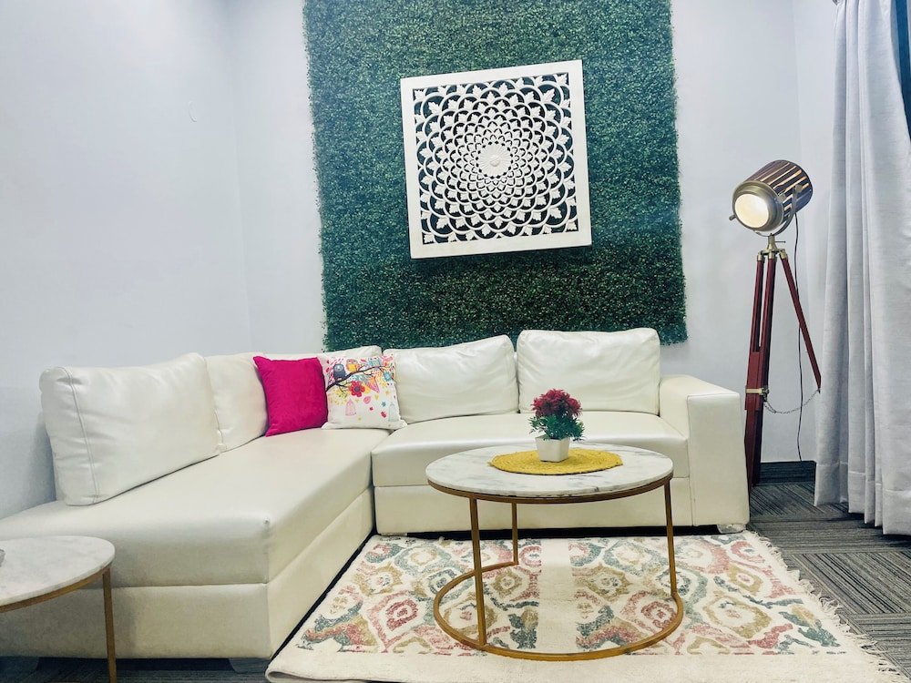 bluo modern 1bhk dlf galleria market