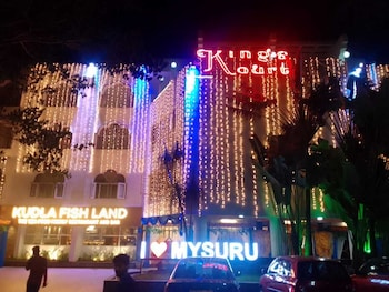 Maya's Kings Kourt,1294/B Jlb Road,3 star