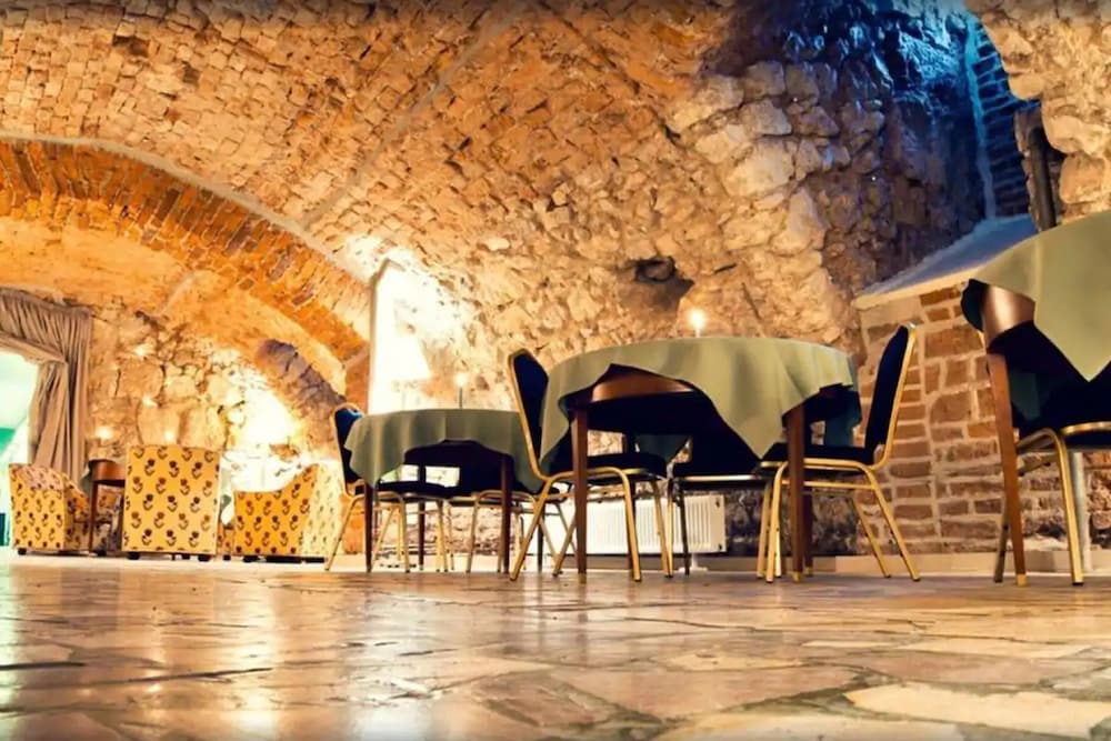 aparthotel miodosytnia