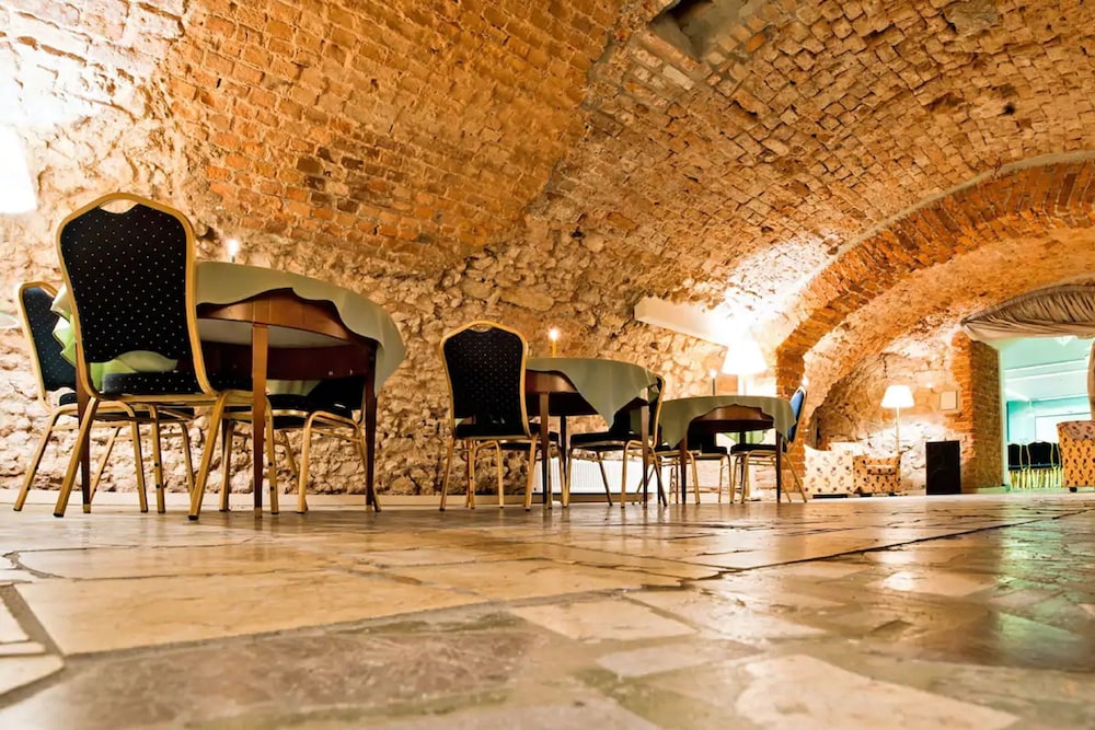 aparthotel miodosytnia