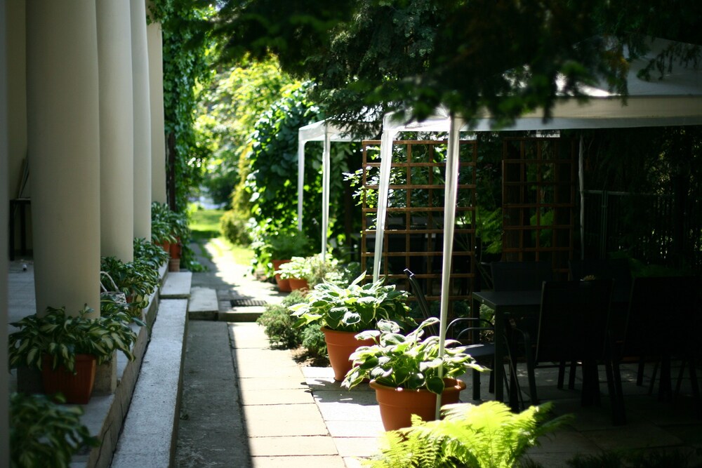 aparthotel miodosytnia