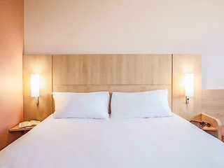 ibis barcelona ripollet