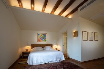 hotel tancat de codorniu