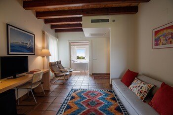 hotel tancat de codorniu