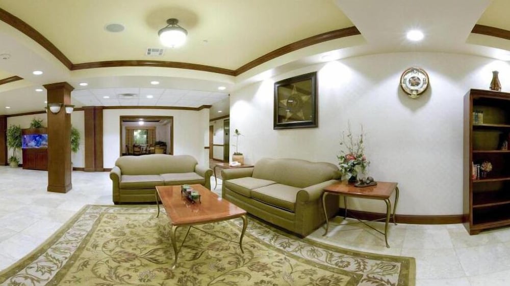 holiday inn express and suites levelland by ihg