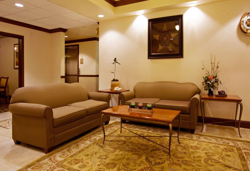 holiday inn express and suites levelland by ihg