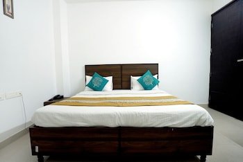 gupta residency near ajnara heritage