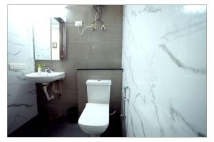 gupta residency near ajnara heritage