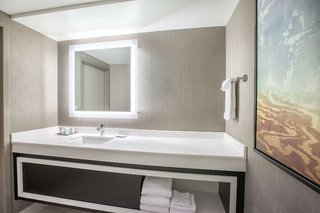 sonesta irvine john wayne airport