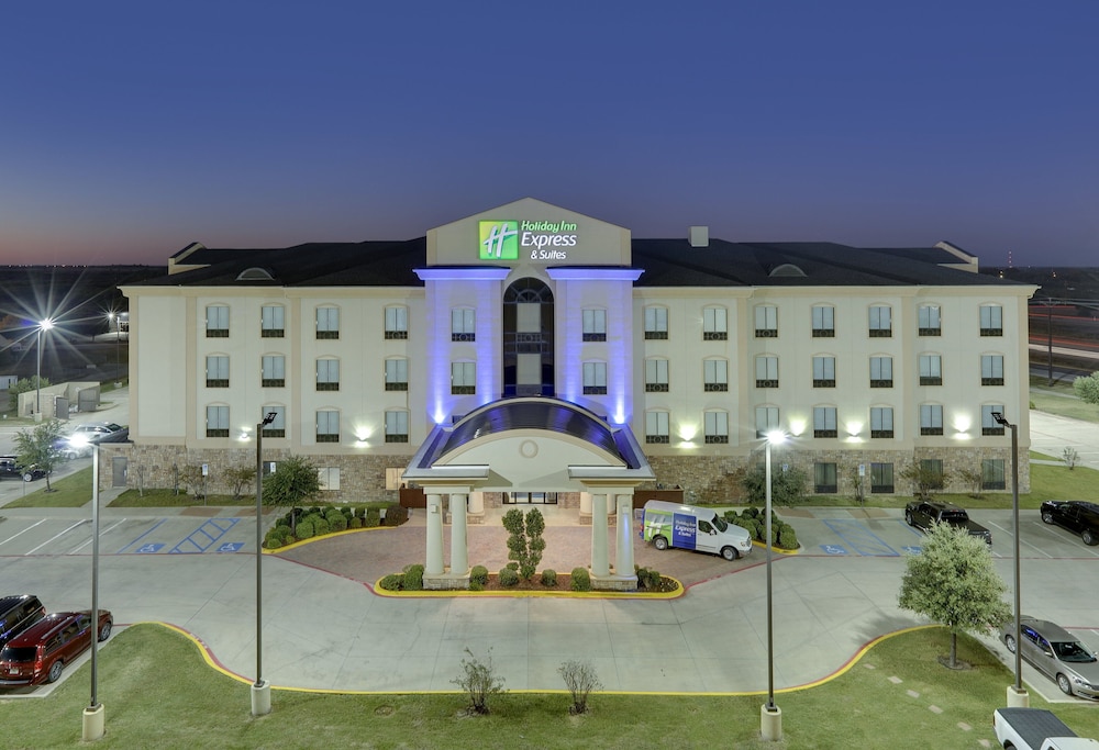 holiday inn express and suites denton north by ihg