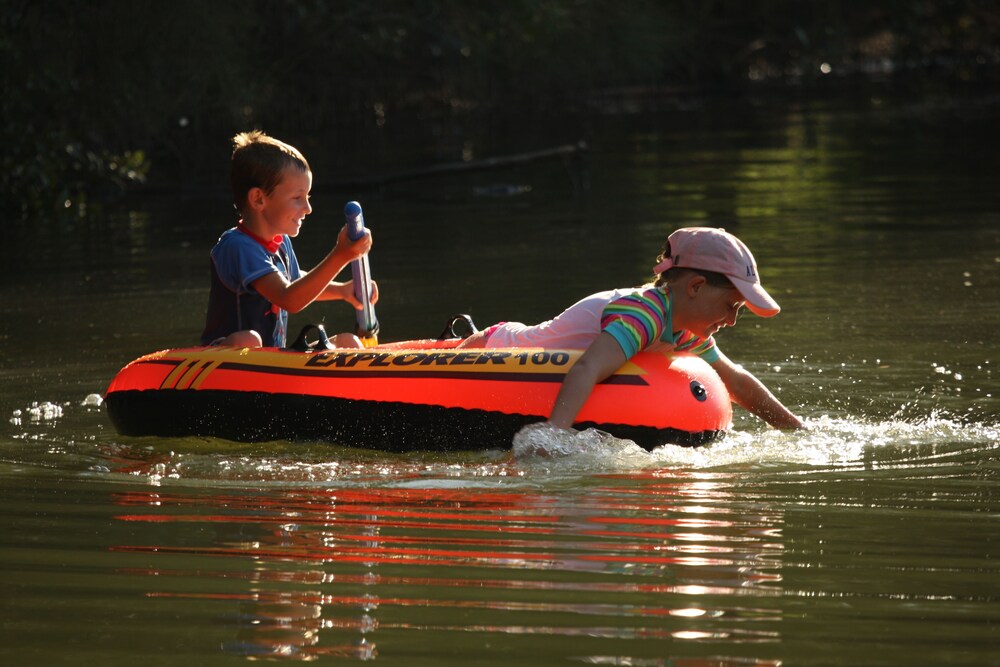 lanis holiday island caravan park