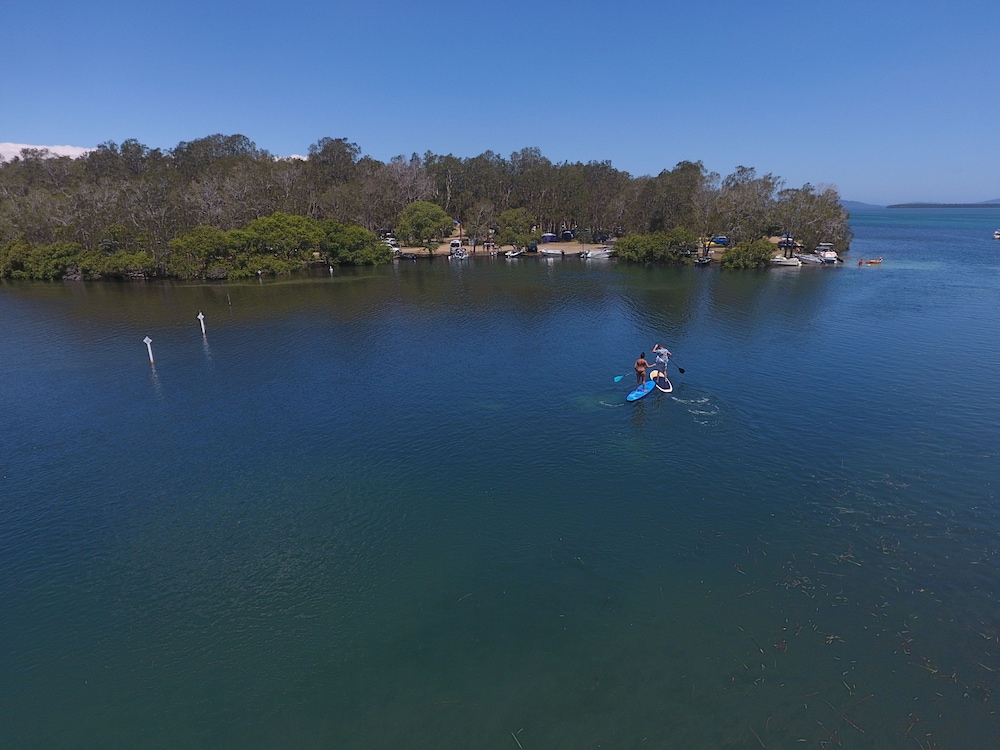 lanis holiday island caravan park