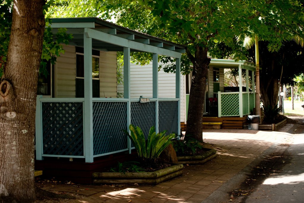 lanis holiday island caravan park