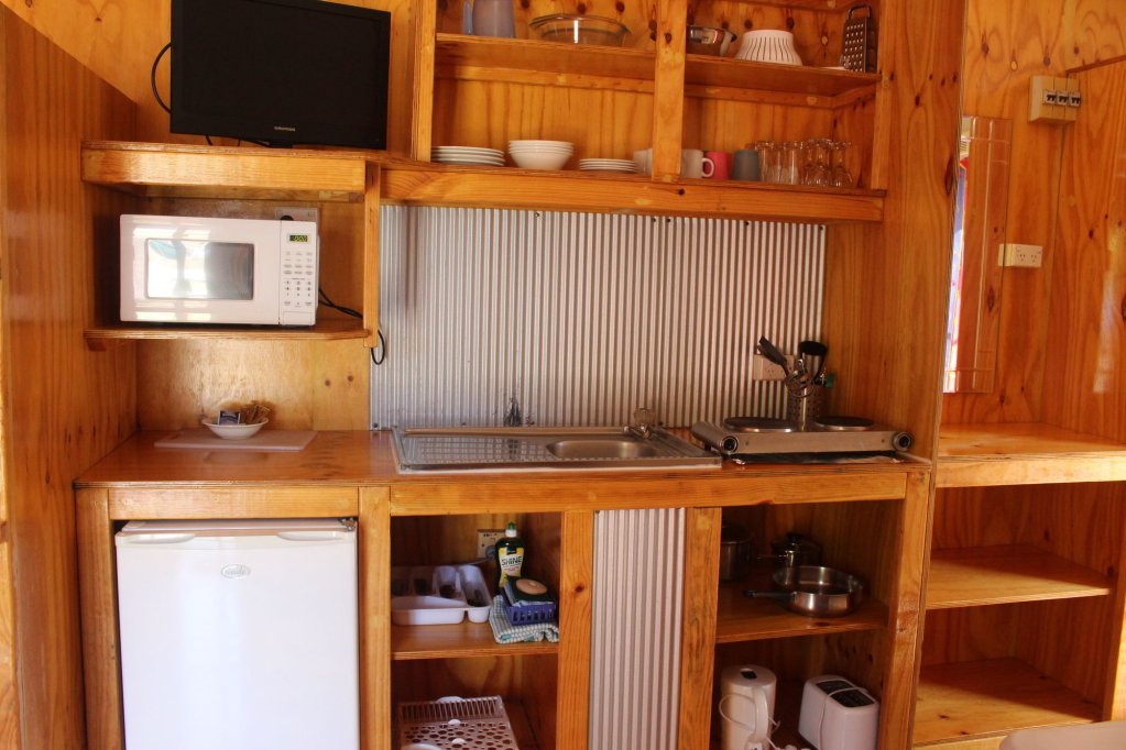 lanis holiday island caravan park