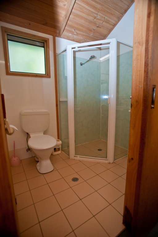 lanis holiday island caravan park