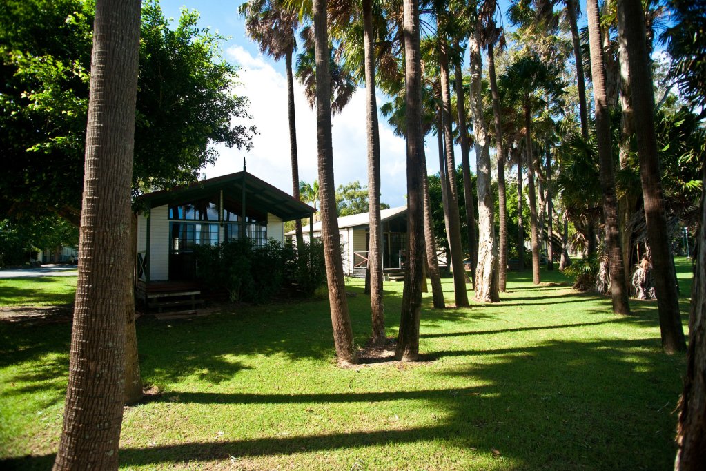 lanis holiday island caravan park