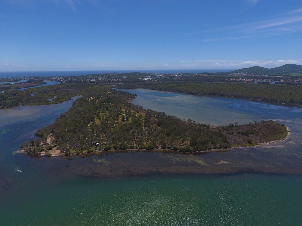 lanis holiday island caravan park