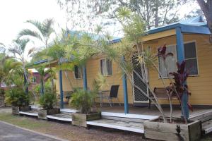lanis holiday island caravan park