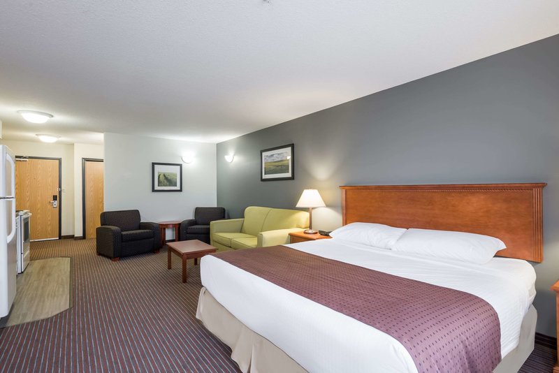 super 8 by wyndham grande prairie