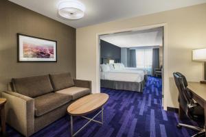 Holiday Inn & Suites Grande Prairie Conference Center By Ihg,Peace River>>Grande Prairie,3 star