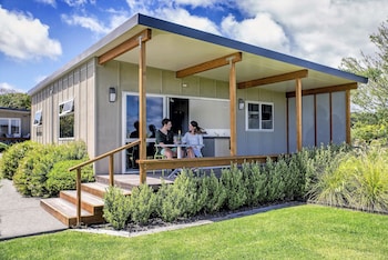 taupo debretts spa resort