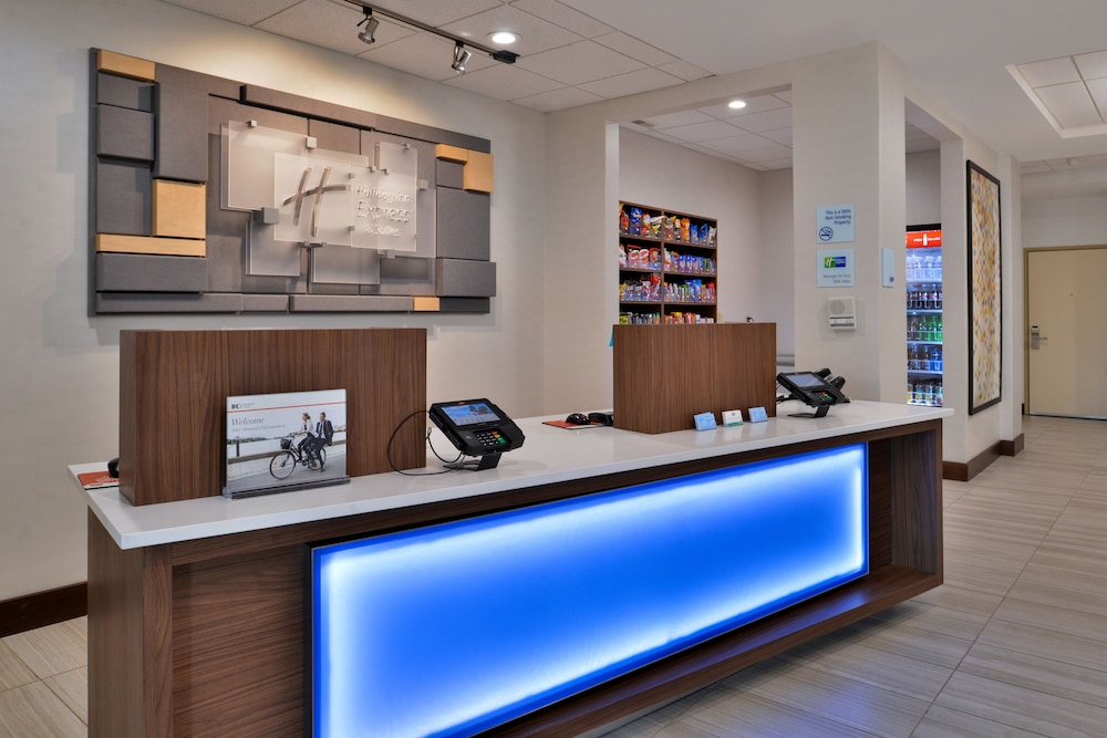 holiday inn express and suites cincinnati mason by ihg