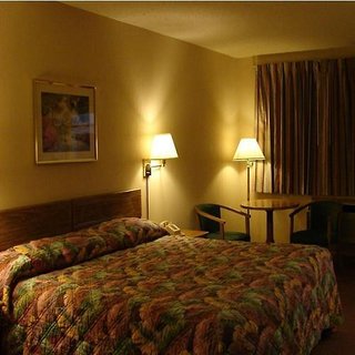 Red Carpet Inn Great Lakes,Near James Lovell Federal Health Care Center,2 star