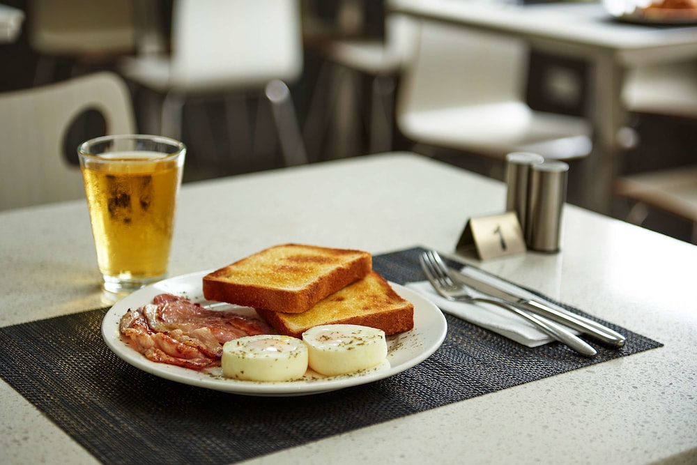 best western casula motor inn