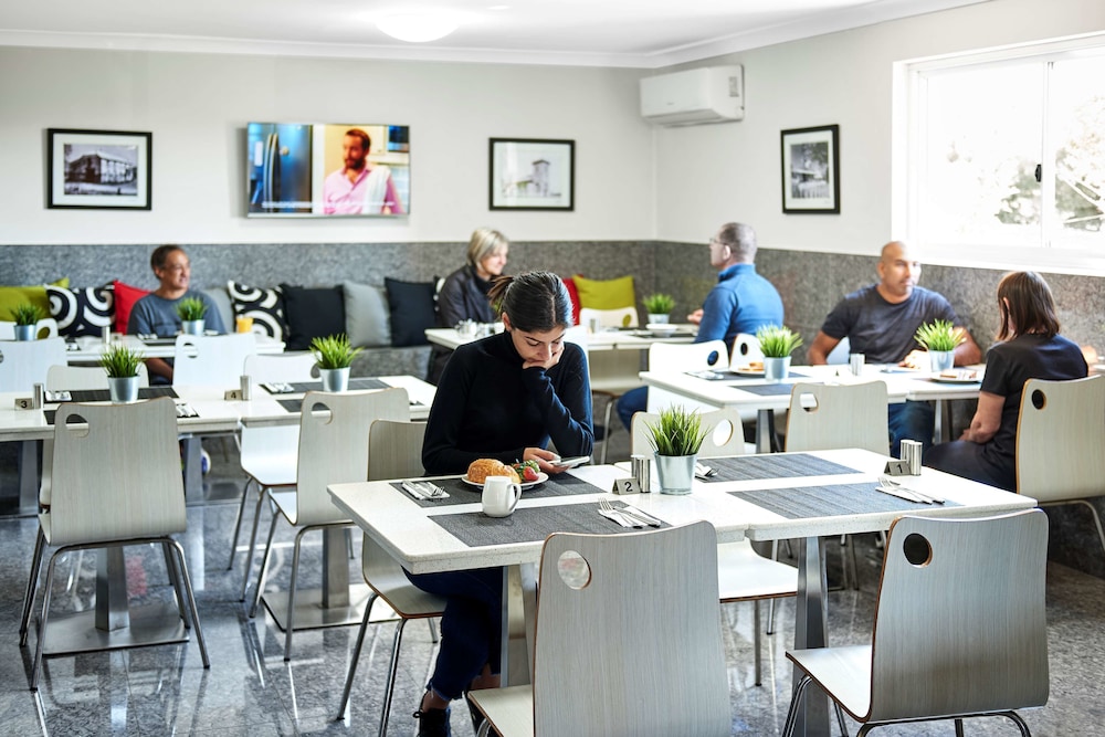 best western casula motor inn