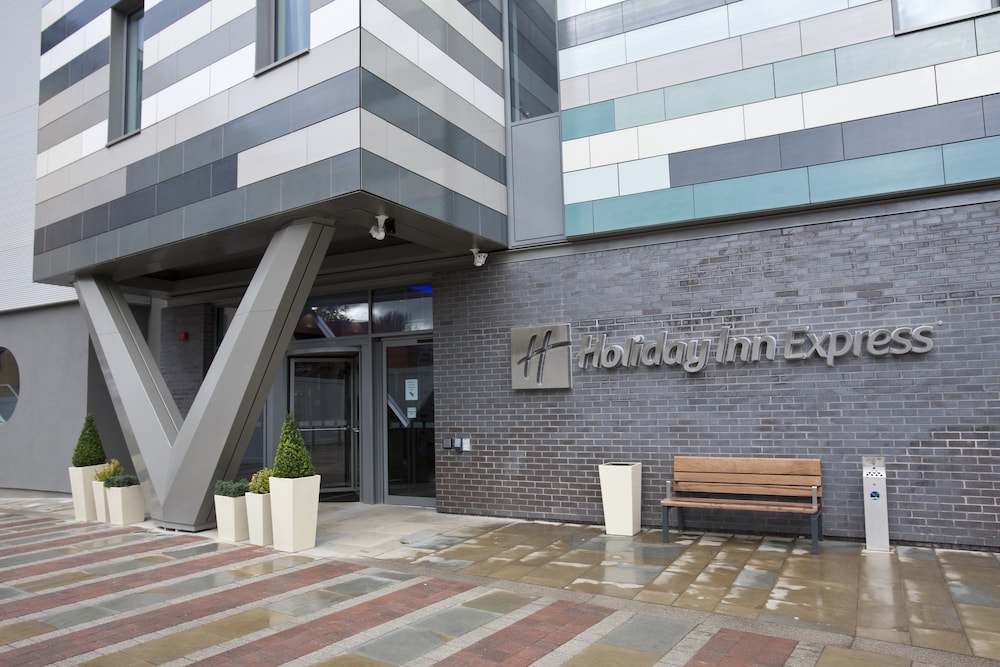 holiday inn express manchester city centre arena by ihg