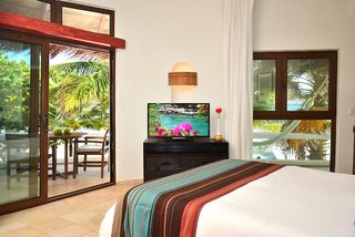 playa palms beach hotel