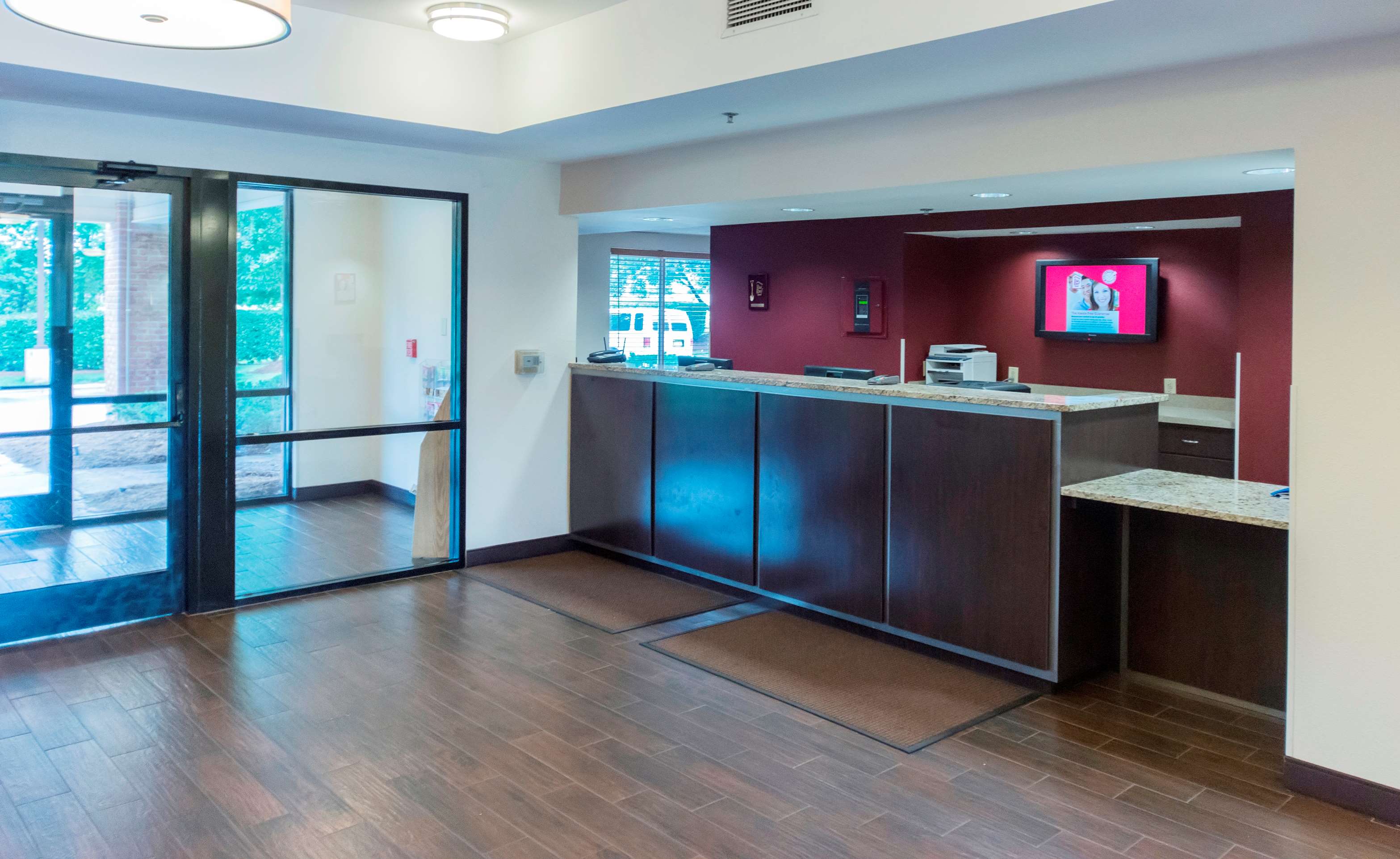 red roof inn st clairsville wheeling west