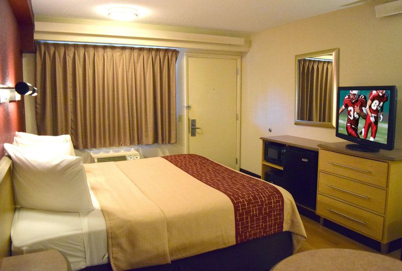 red roof inn st clairsville wheeling west