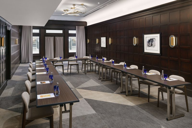 the algonquin hotel times square autograph collection